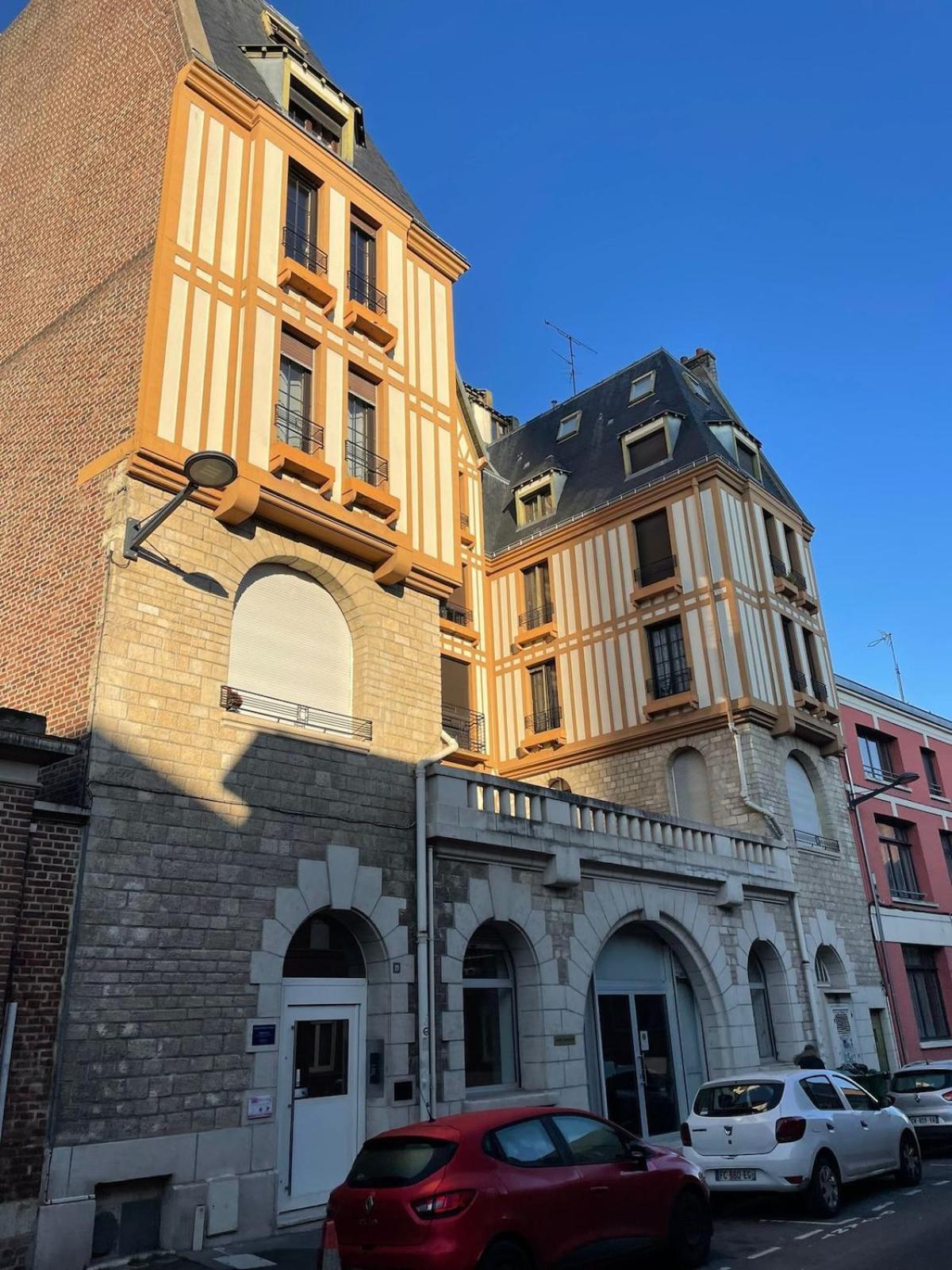 Appartement Plein Centre Saint Leu Cathedrale *