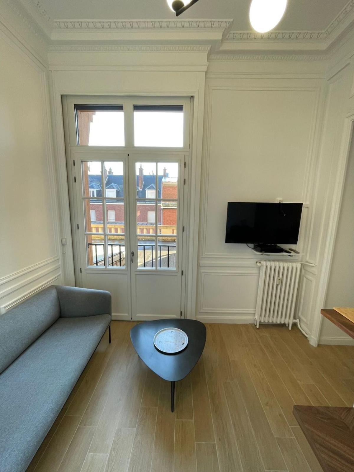 Appartement Plein Centre Saint Leu Cathedrale *