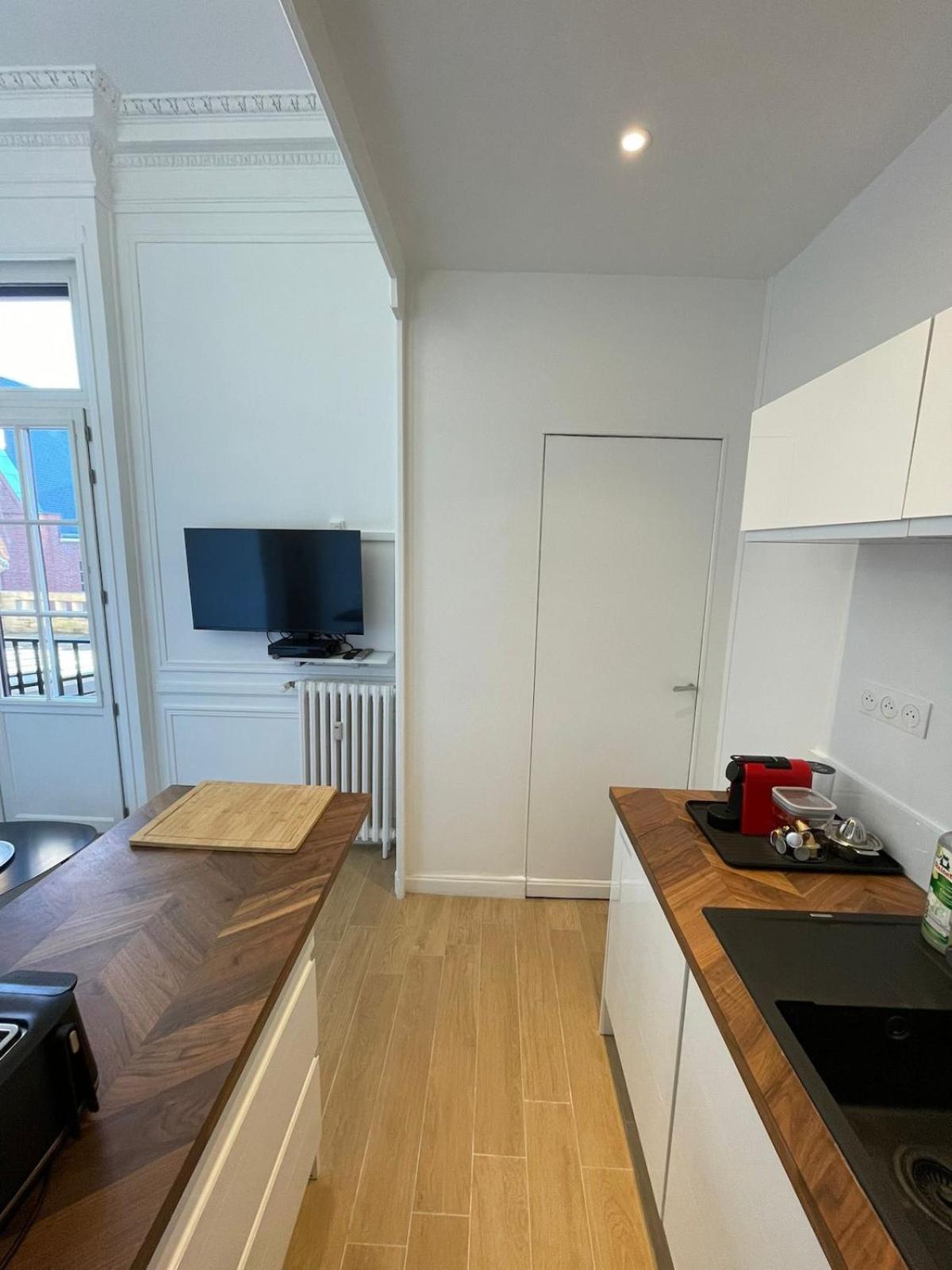 Appartement Plein Centre Saint Leu Cathedrale *